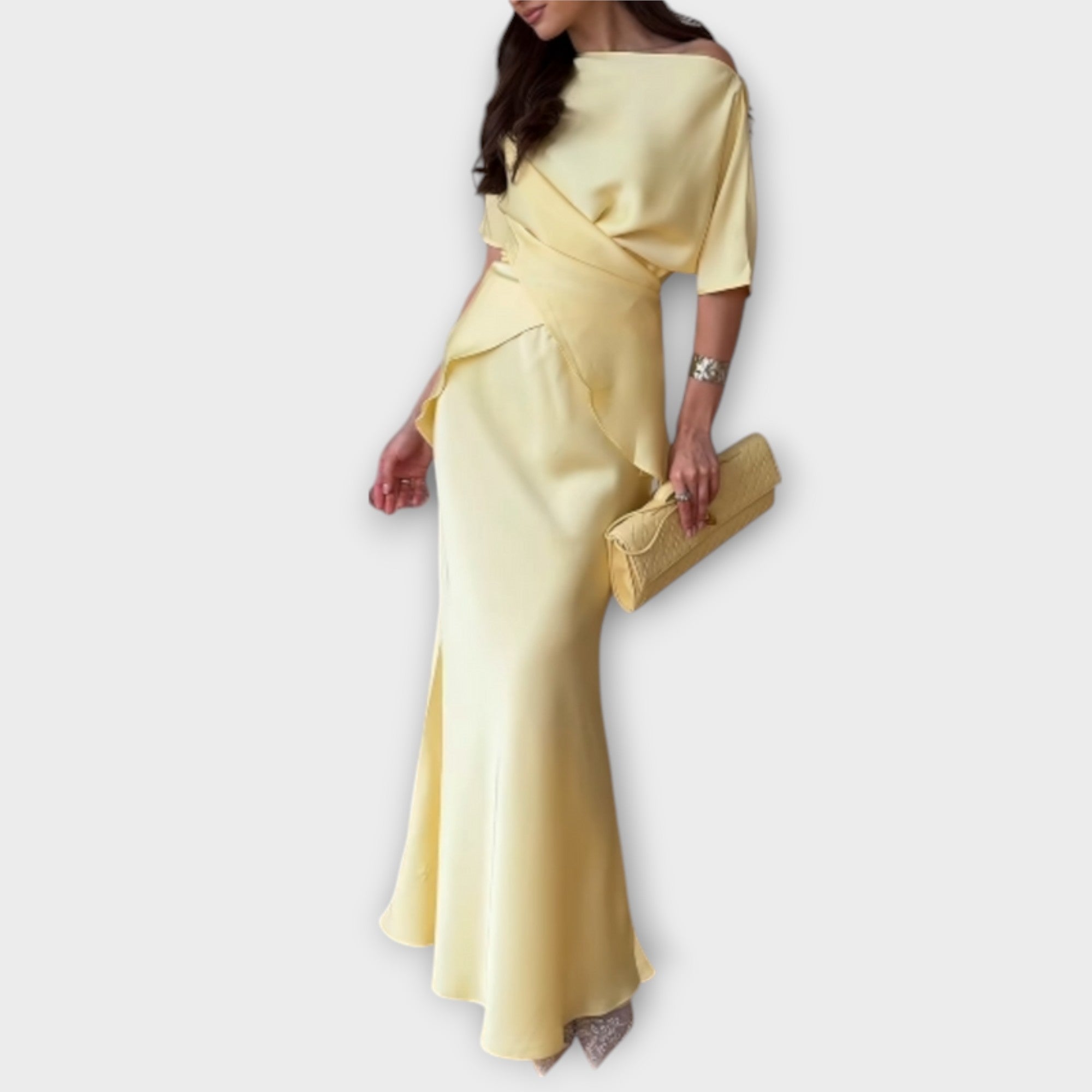 Finja - Top Off-Shoulder con Nodo Frontale e Completo Gonna