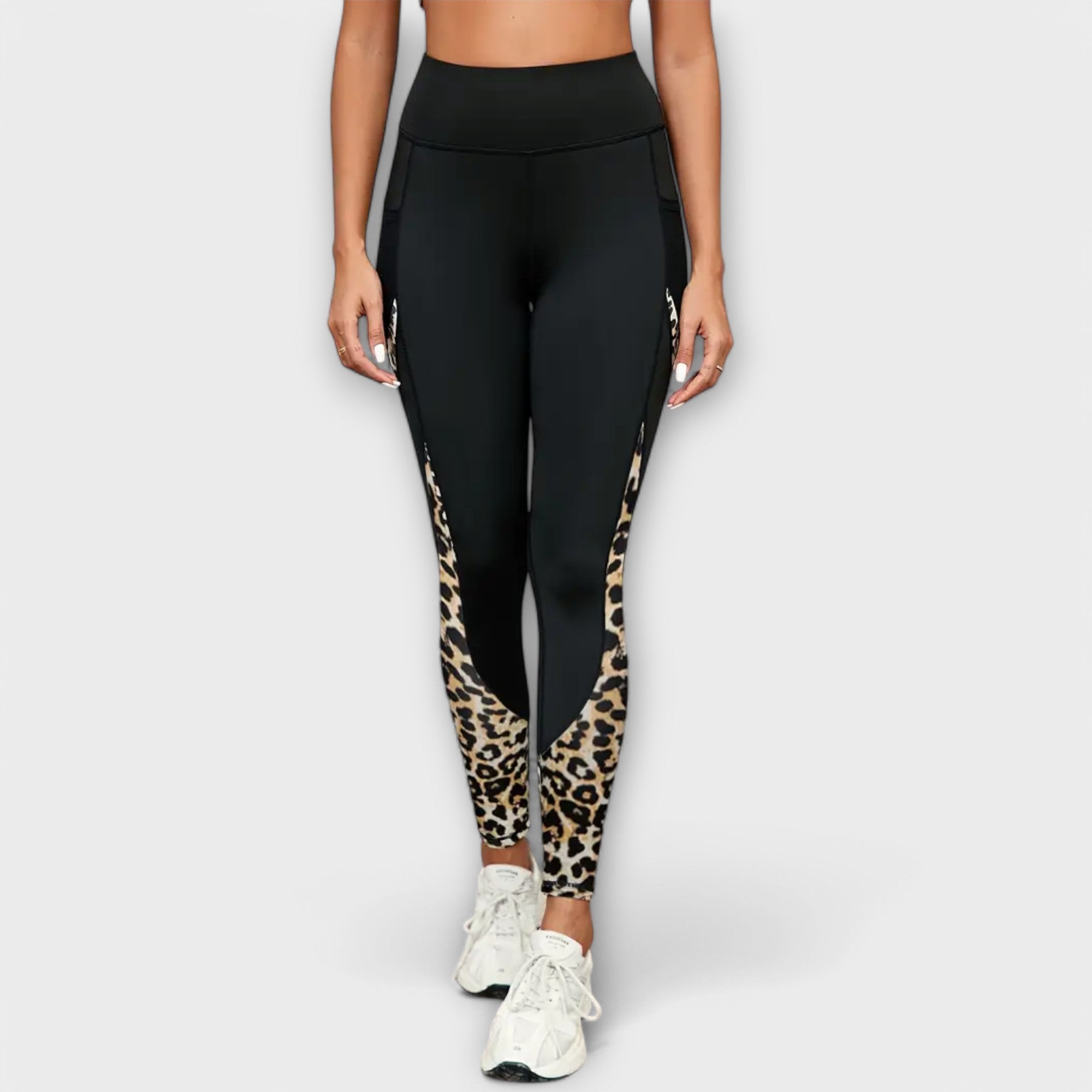 Pantaloni da allenamento a vita alta con motivo leopardato
