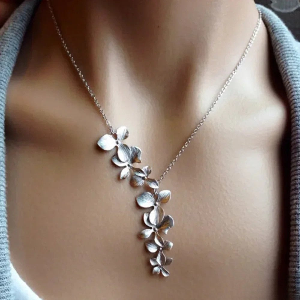 Collana Floreale Antica in Argento