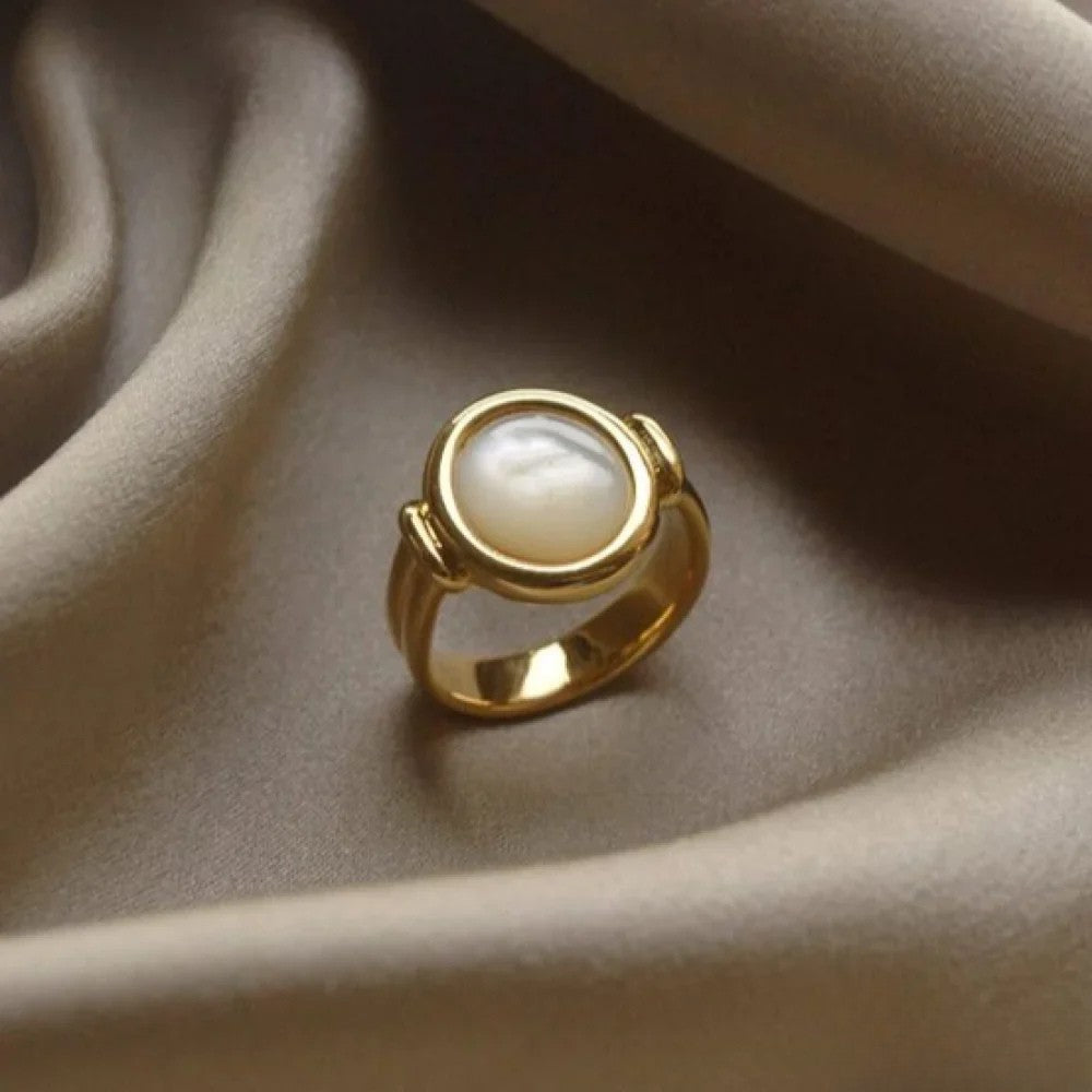Anello elegante in perle