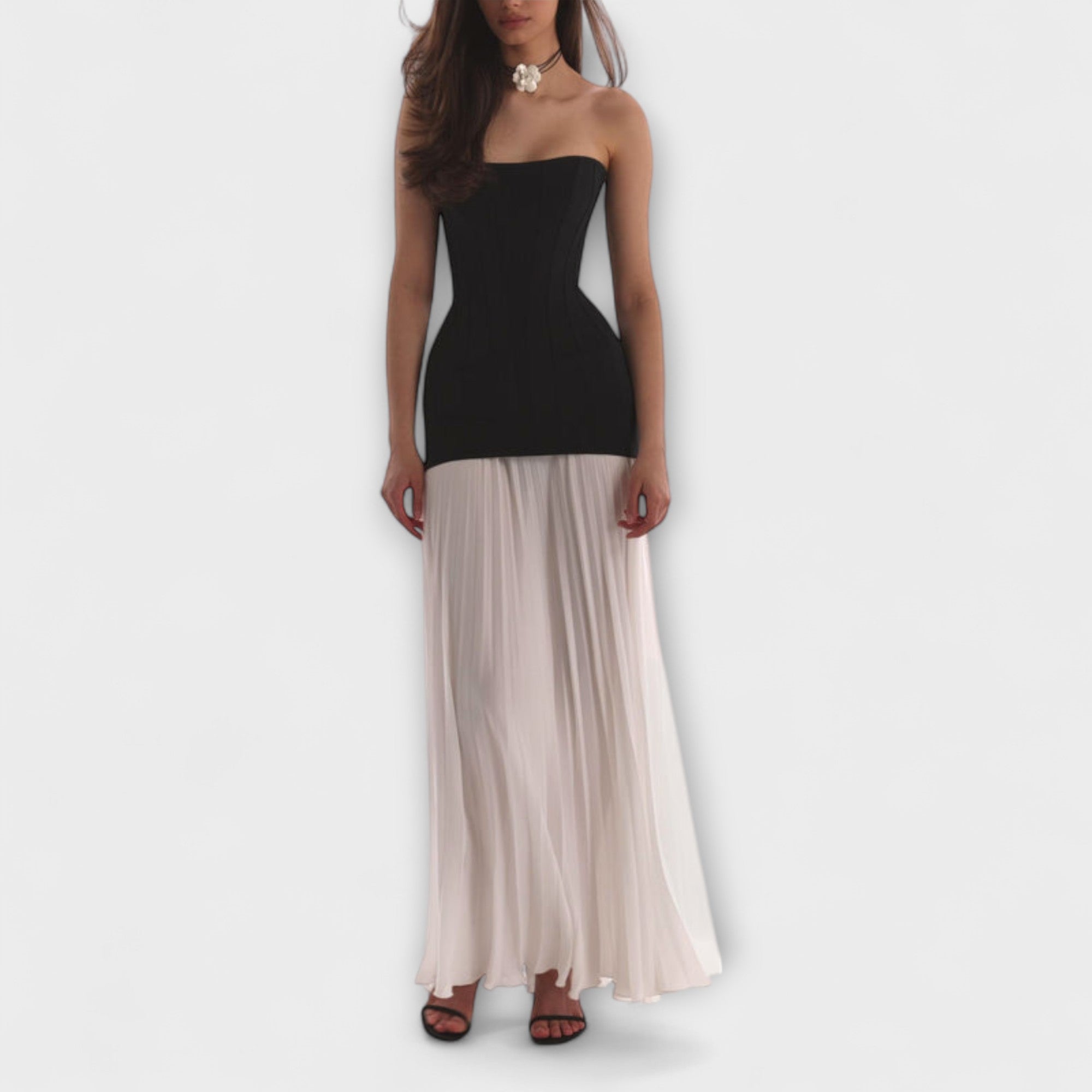 Isolde - Elegante completo classico con gonna a pieghe