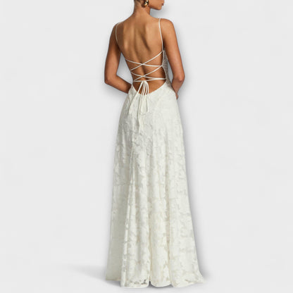 Kairi - Elegante Maxidress in Pizzo Floreale Bianco con Spalline Sottile