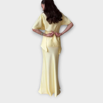 Finja - Top Off-Shoulder con Nodo Frontale e Completo Gonna