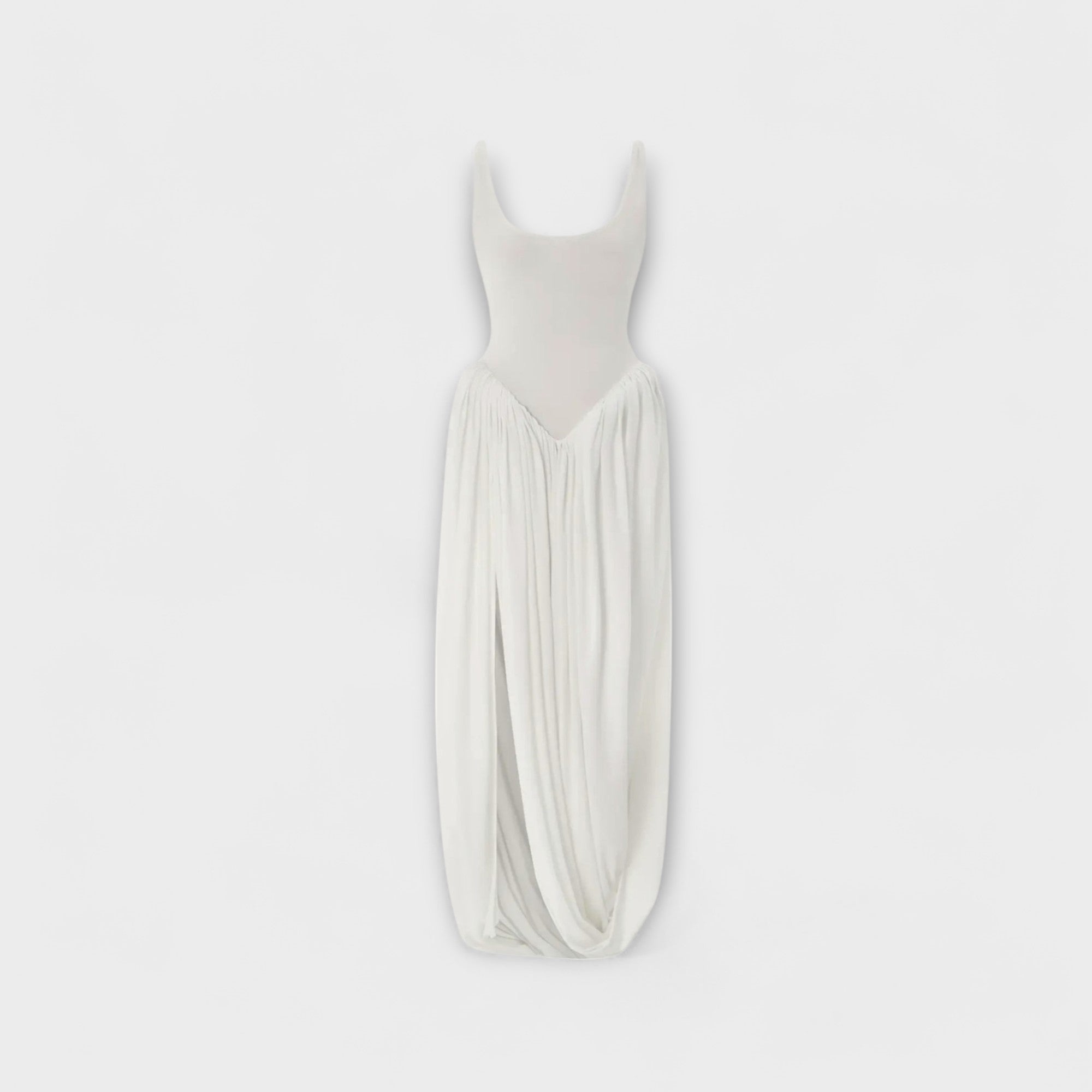 Abito Maxy drappeggiato con gonna scultorea e spacco laterale