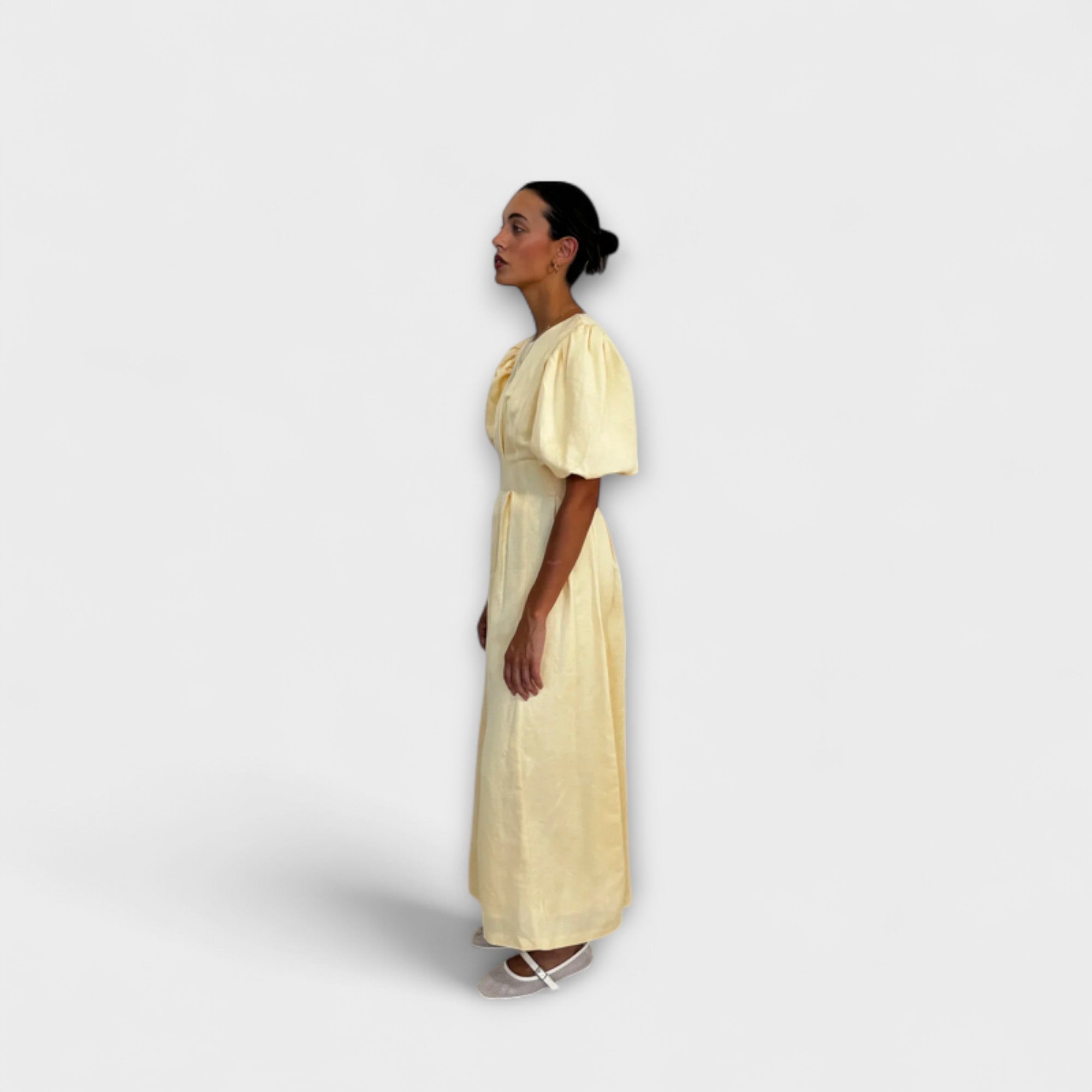 Josephine - Maxi abito giallo burro con design arioso