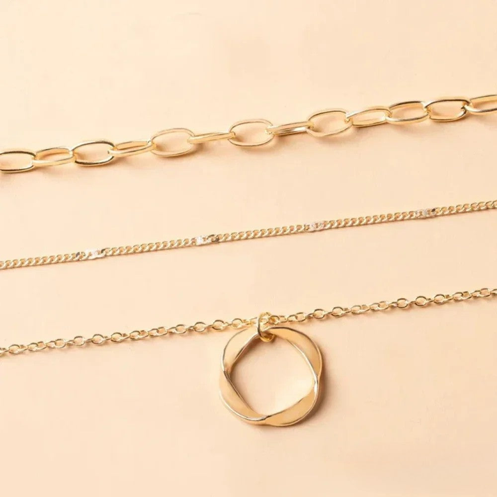 Collana a strati in oro retro
