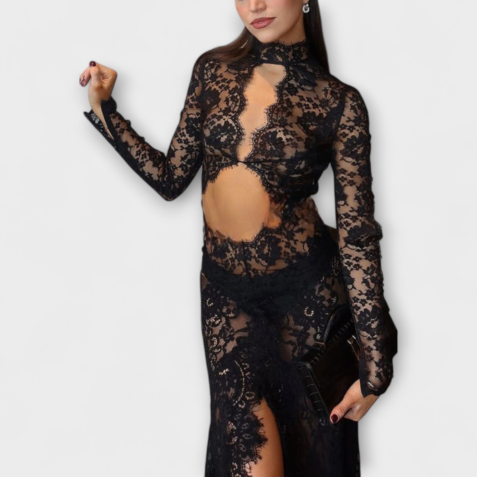 Azalee - Eleganza di Mezzanotte Abito Maxy Trasparente con Cutout a Maniche Lunghe