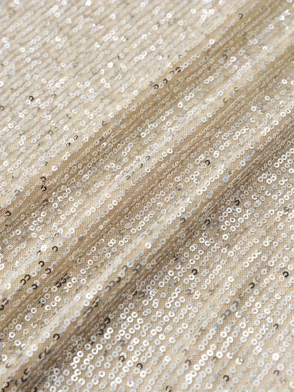 Abito da festa con paillettes e contrasto