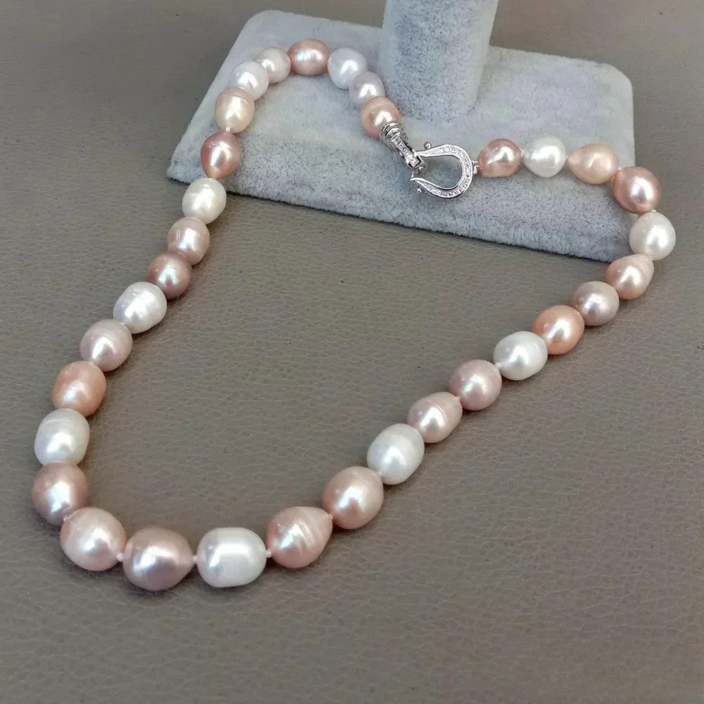 Collana di perle colorate