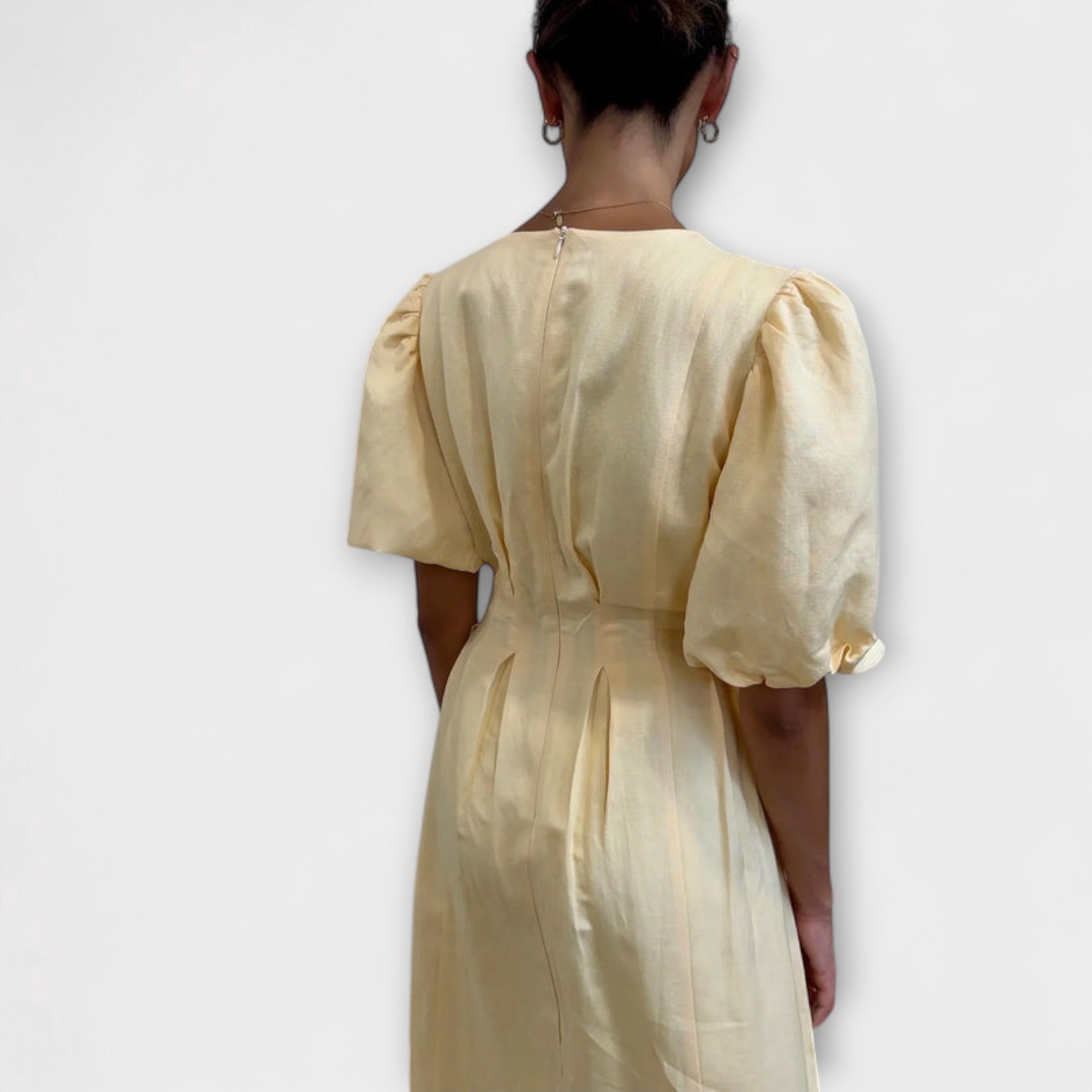 Josephine - Maxikleid giallo burro con design arioso