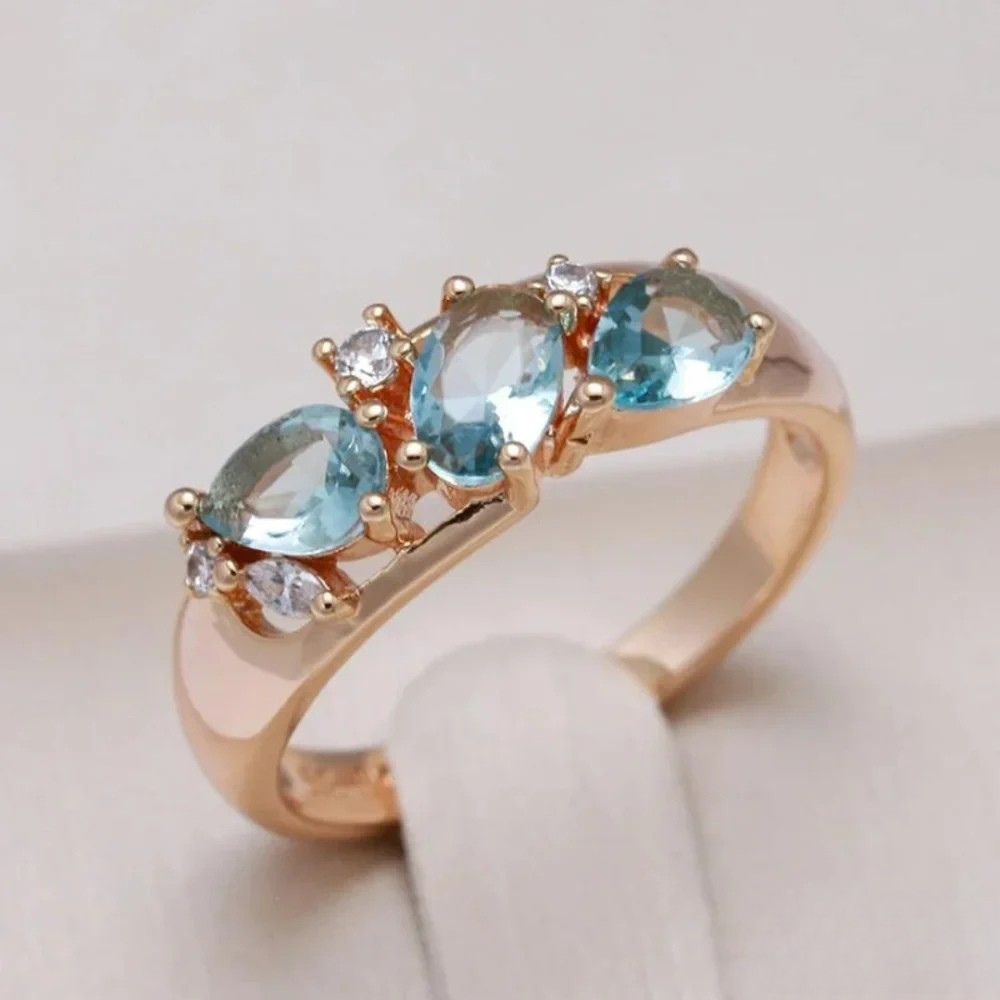Anello in oro con zirconia blu