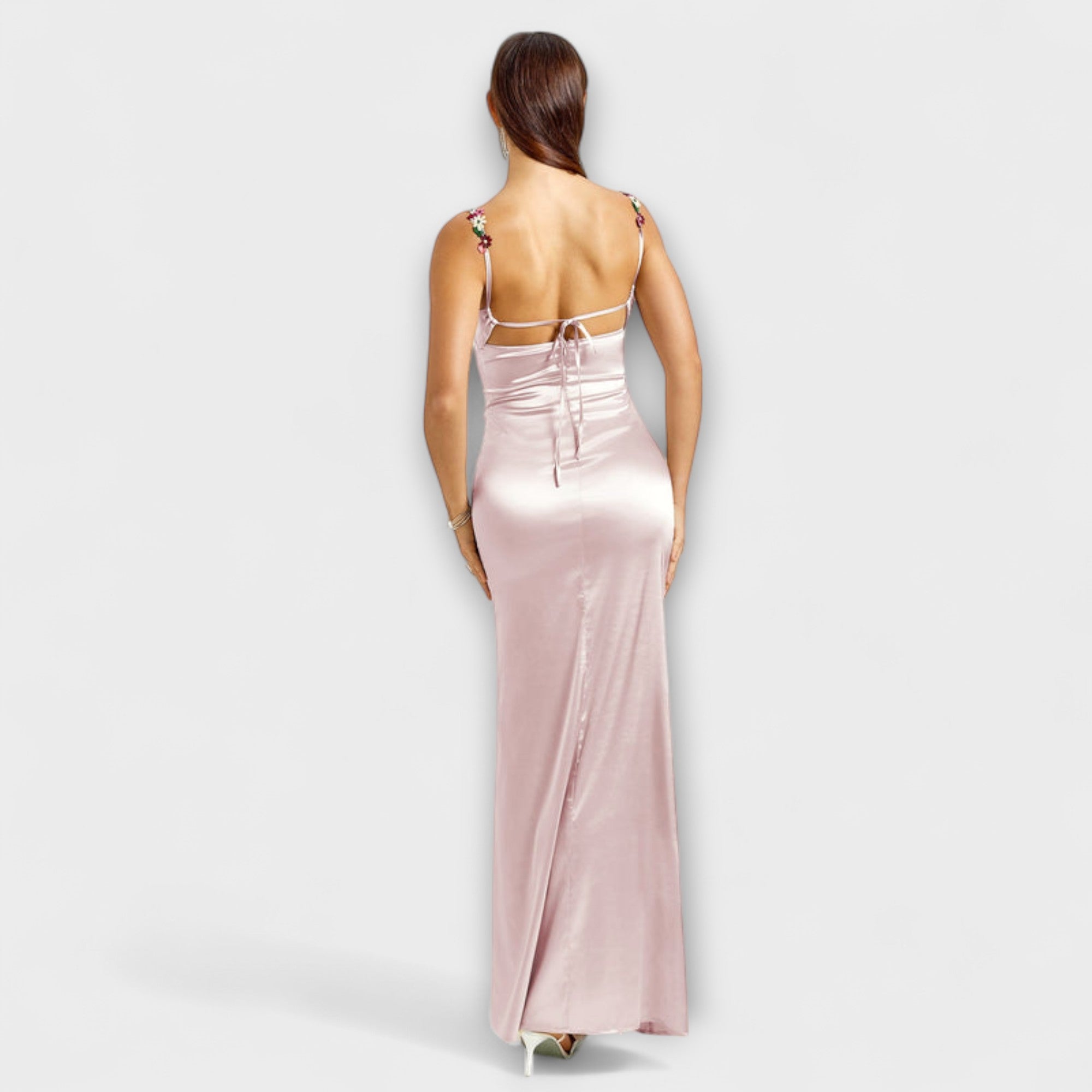 Eira - Abito in satin decorato con lacci sul retro