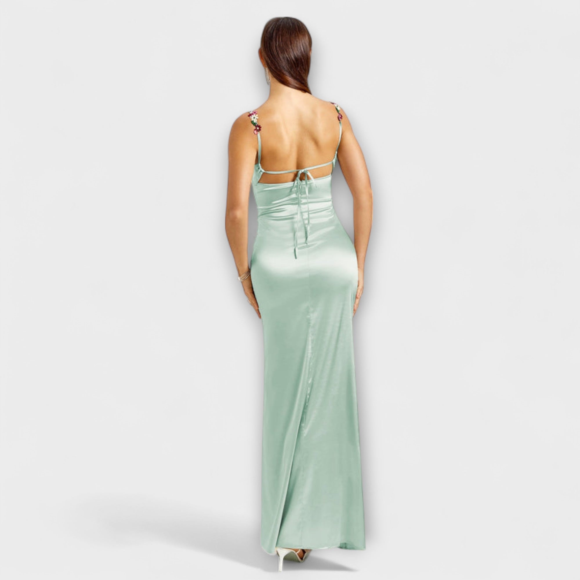 Eira - Abito in satin decorato con lacci sul retro