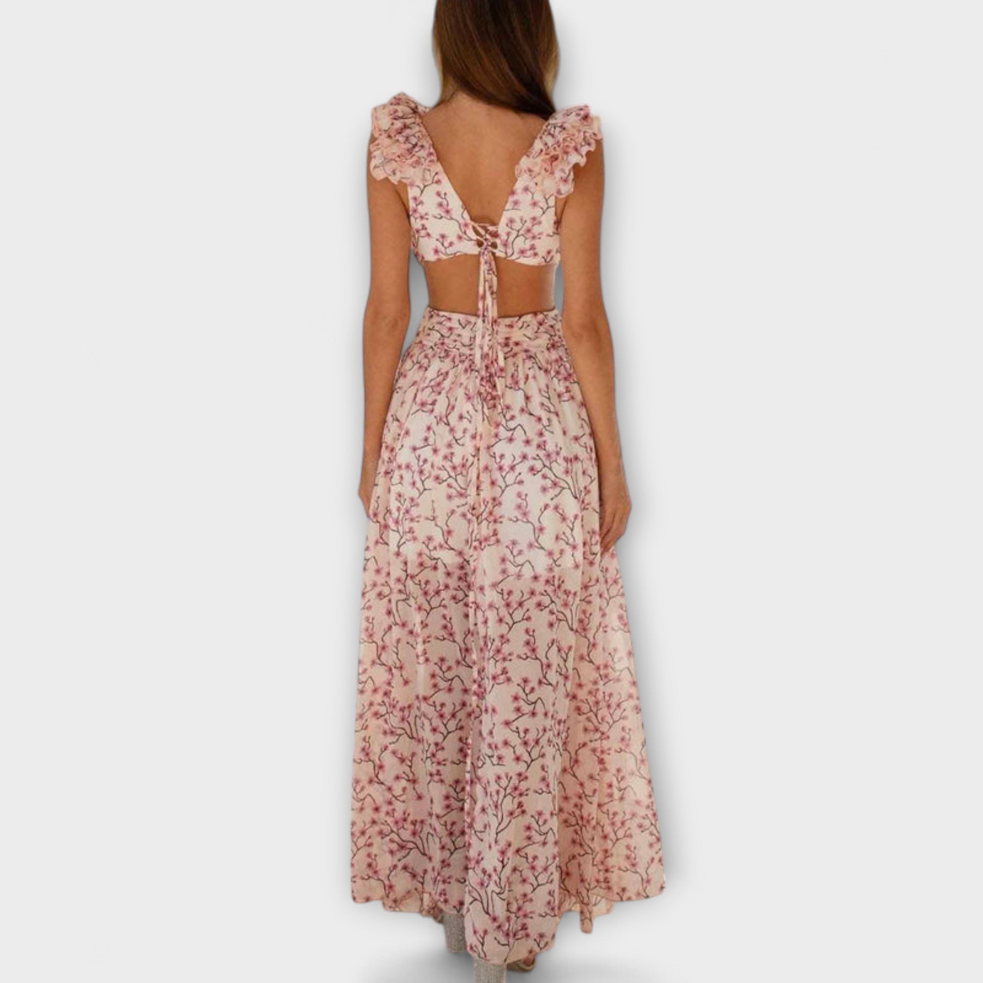 Elin - Maxidress con bordi a volant e dettagli cut-out