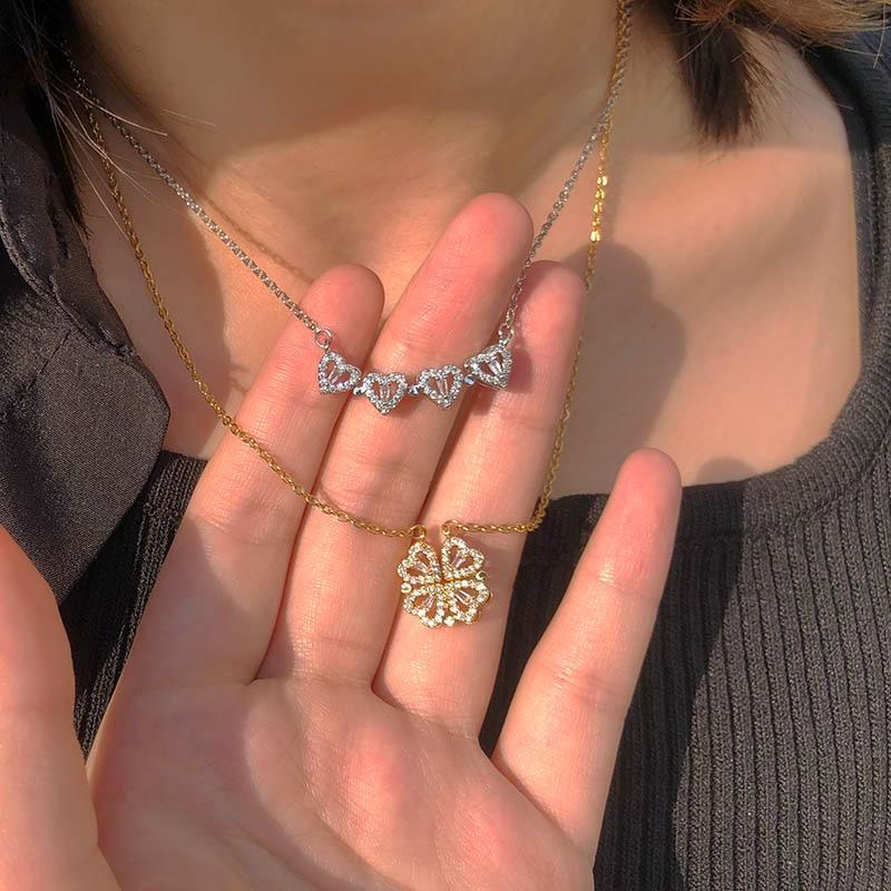 Collana a quadrifoglio