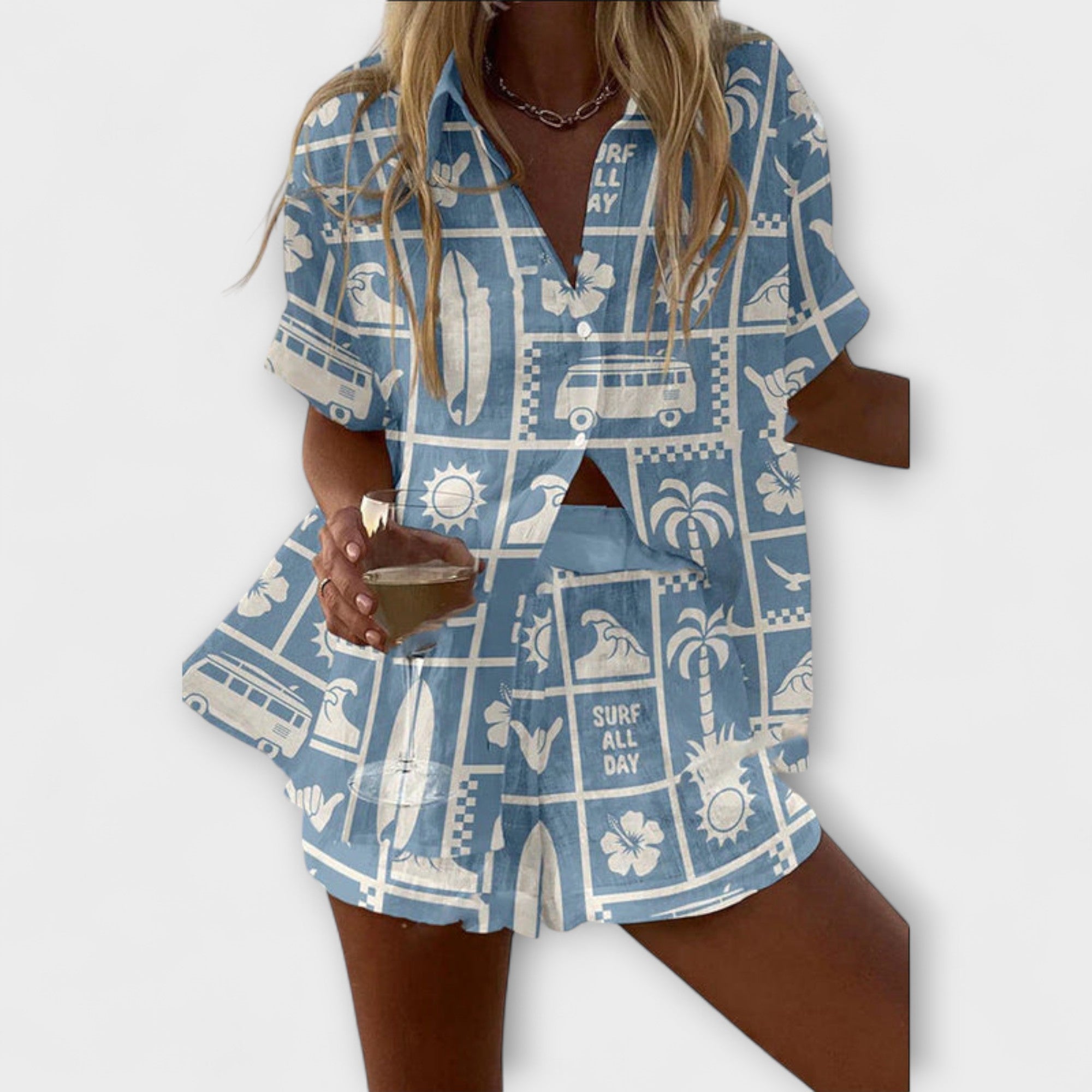 Trenara – Look arioso con stampa caravan