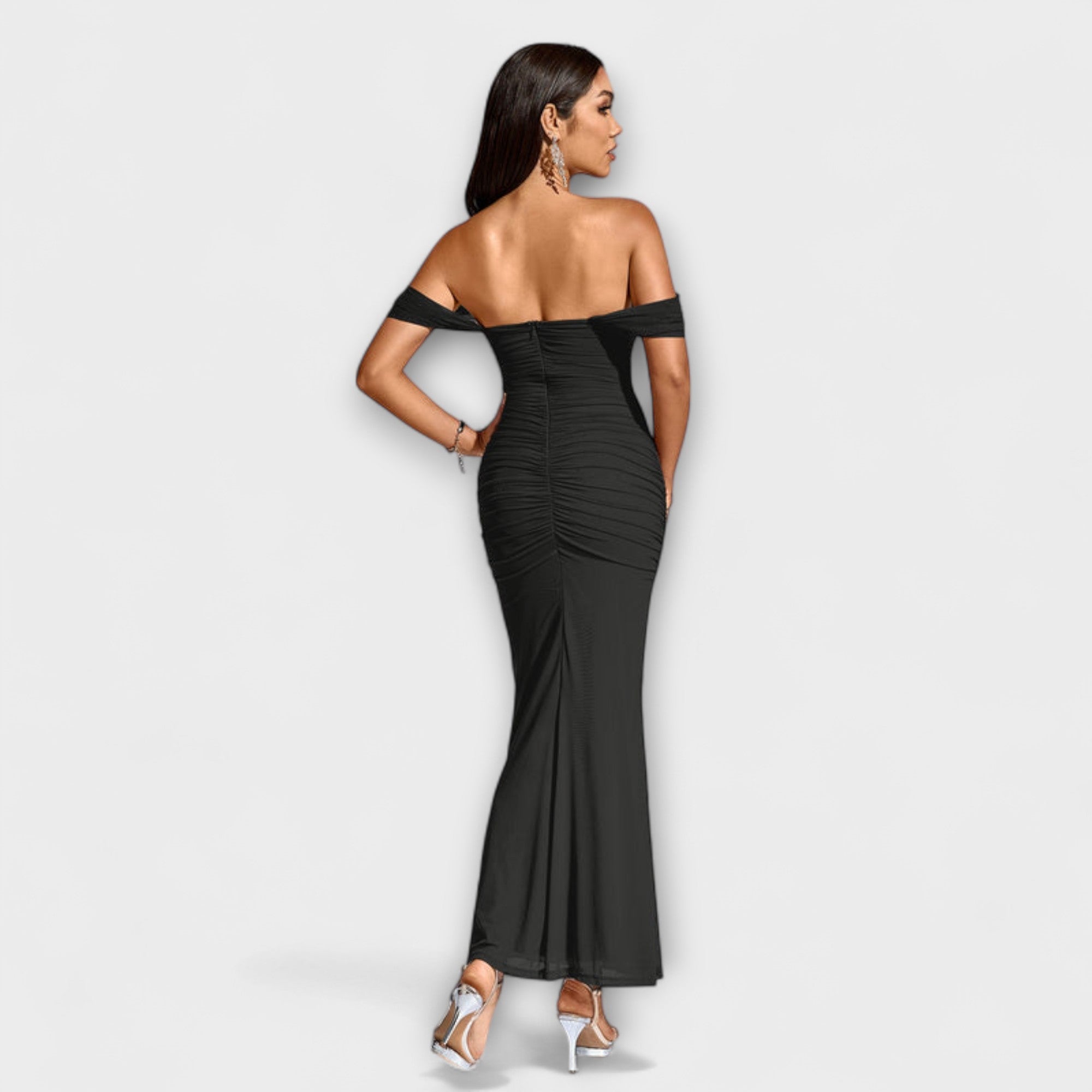 Ione - Abito Bodycon con Spalle Scoperte