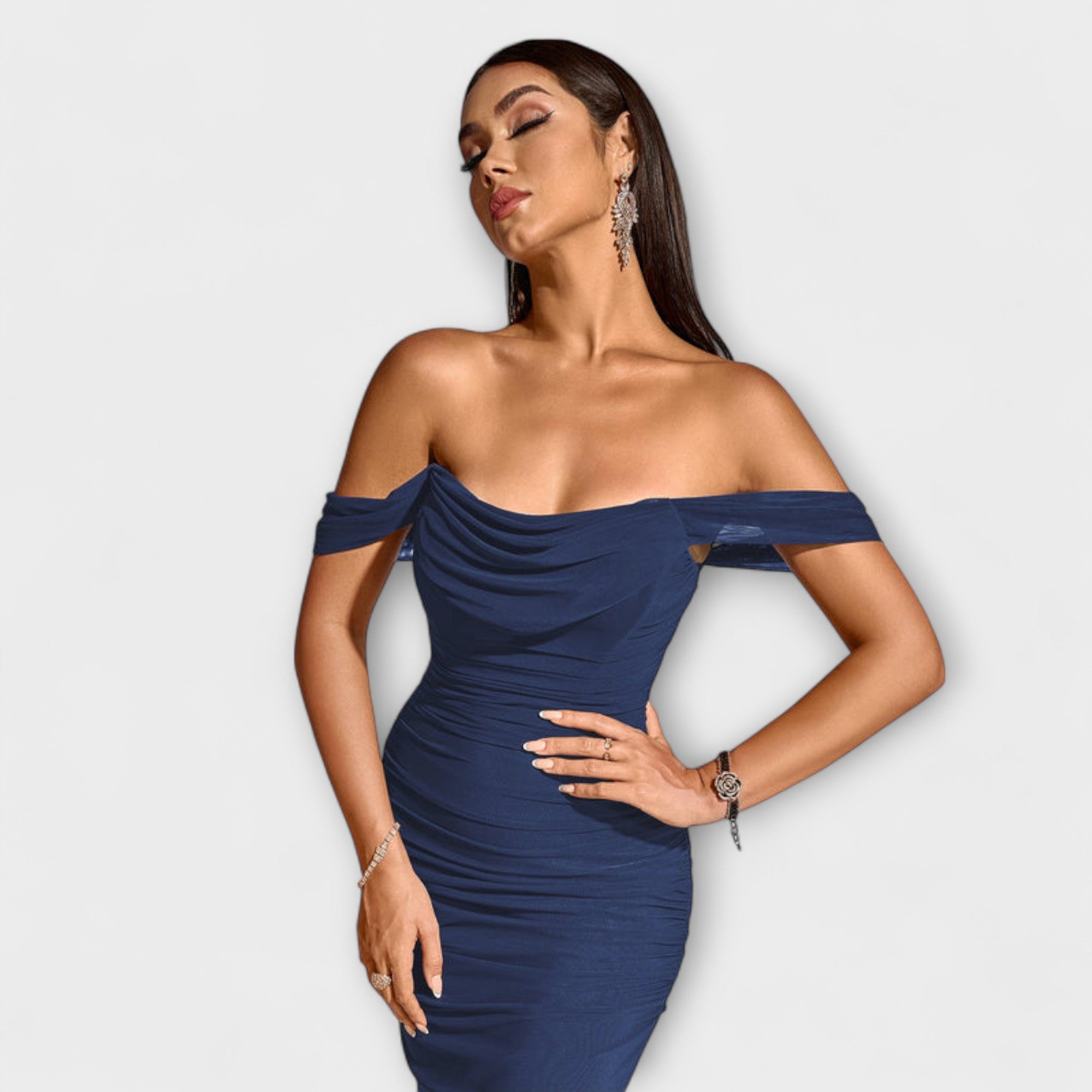 Ione - Abito Bodycon con Spalle Scoperte