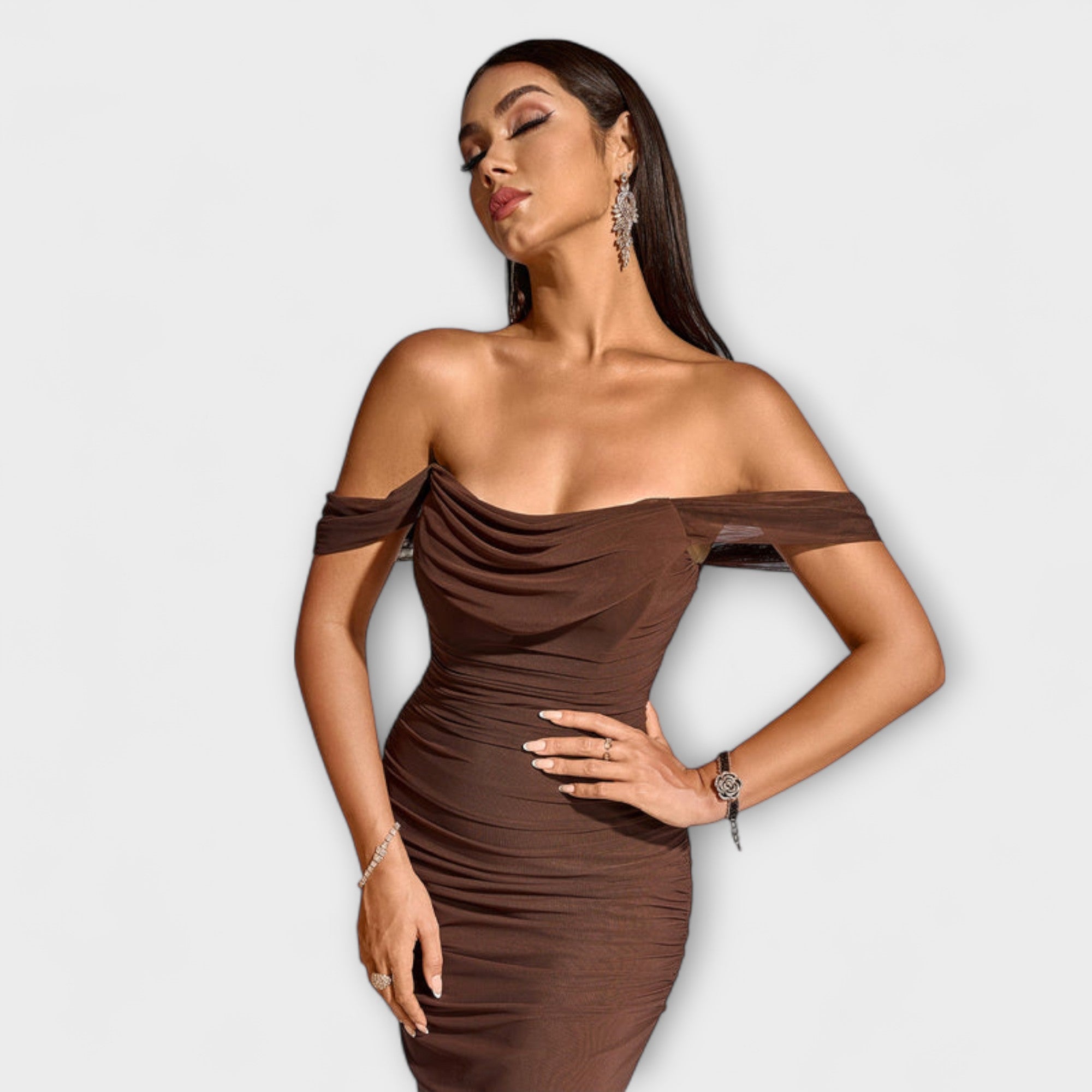 Ione - Abito Bodycon con Spalle Scoperte