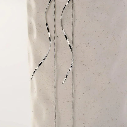 Orecchini Lunga con Design Ondulato