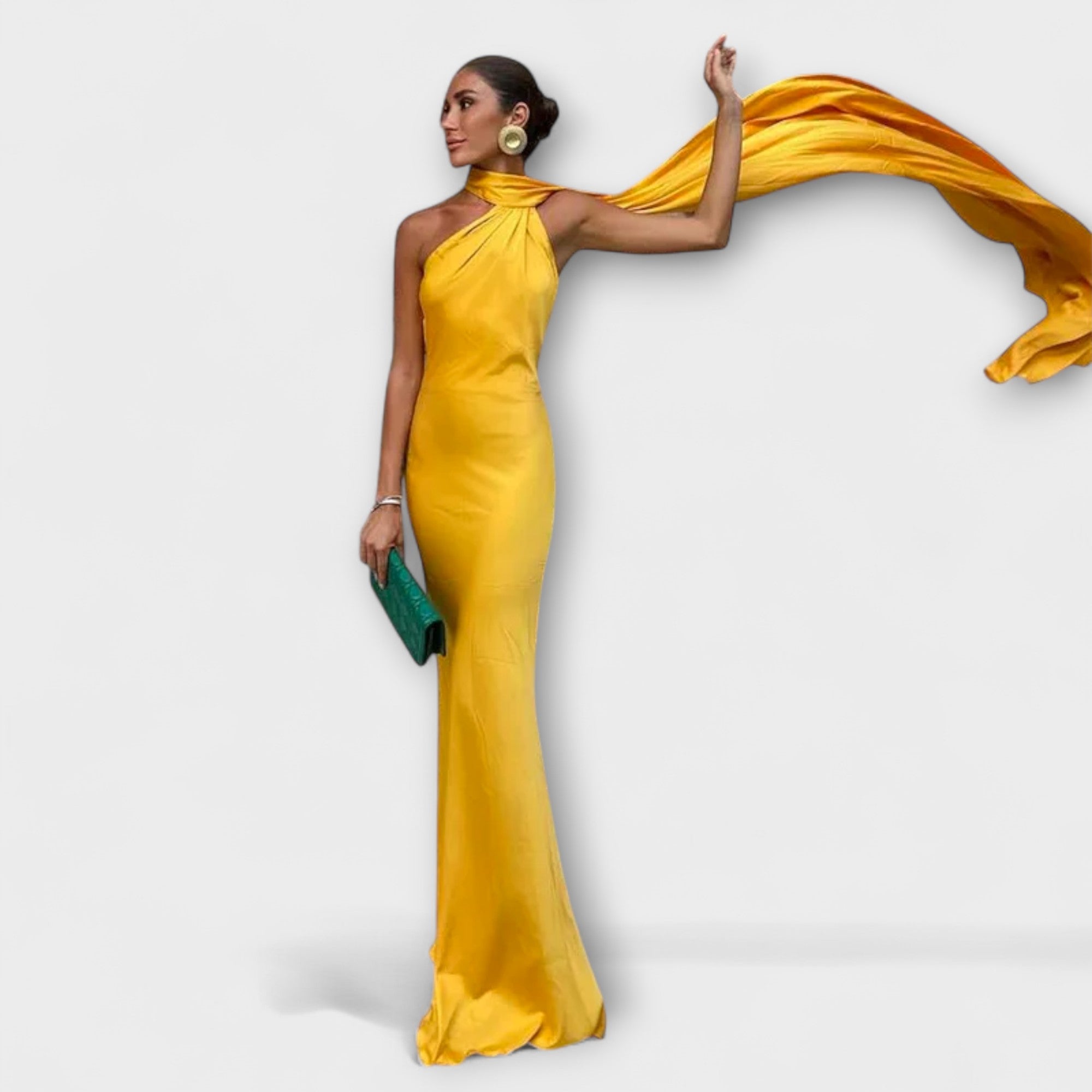 Elegante Maxibito Off-Shoulder Halter