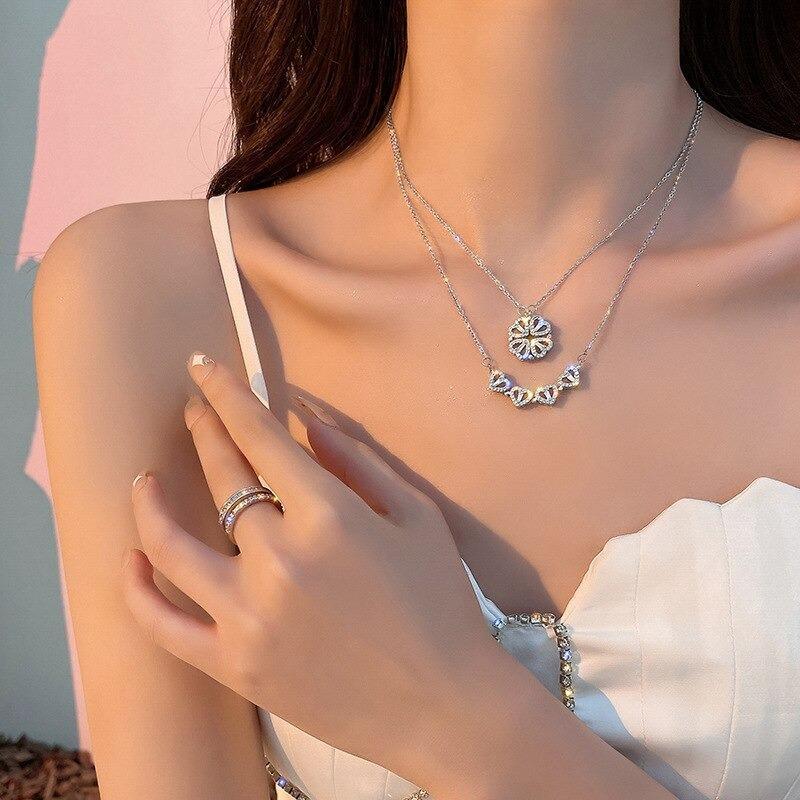 Collana a quadrifoglio