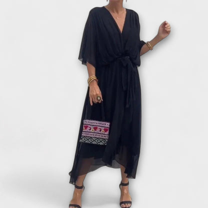Amoura - Abito in chiffon con scollatura a V
