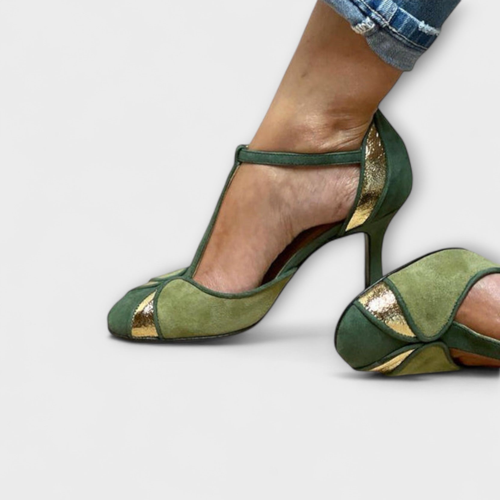 Alona - Décolleté Patchwork con T-Strap e punta chiusa