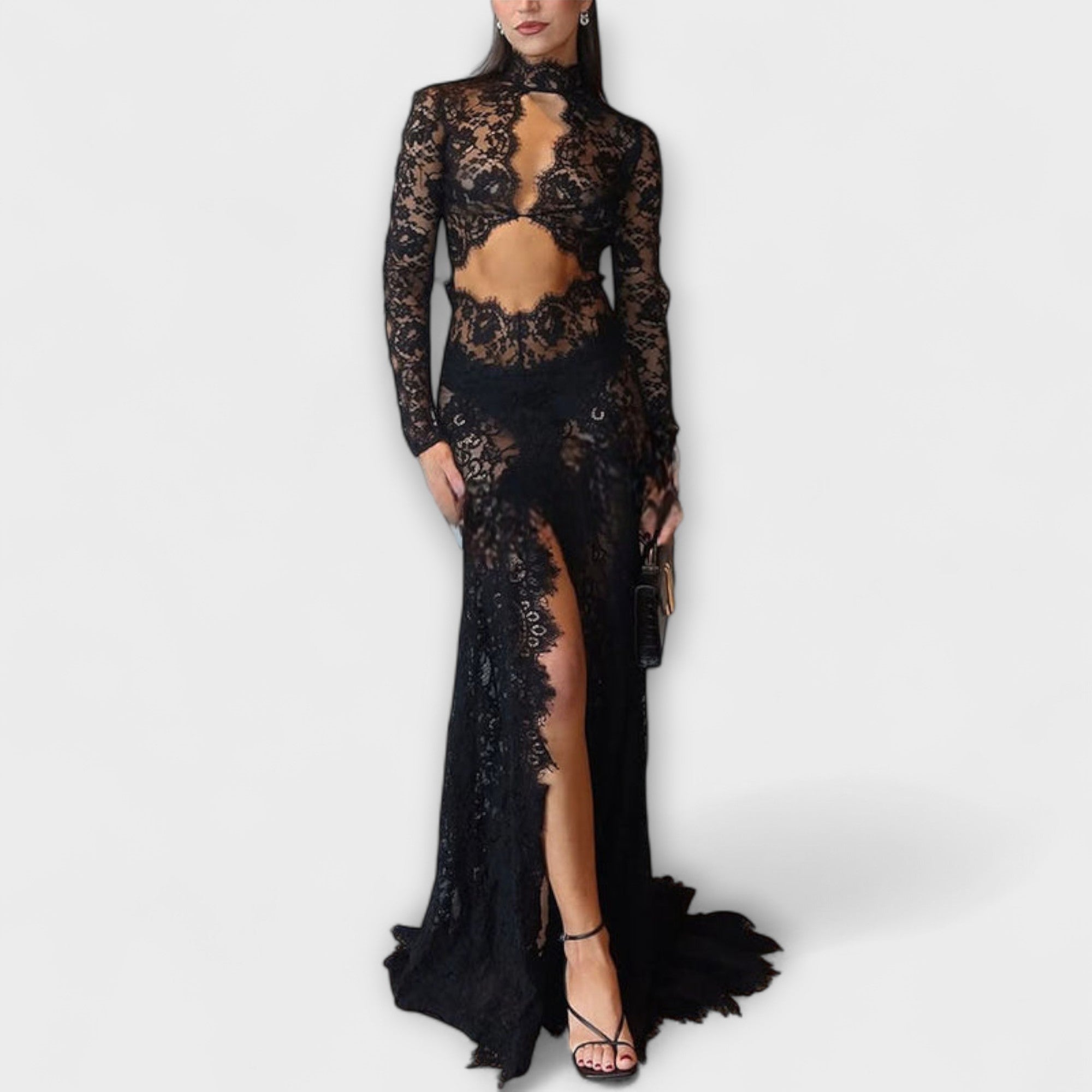 Azalee - Eleganza di Mezzanotte Abito Maxy Trasparente con Cutout a Maniche Lunghe