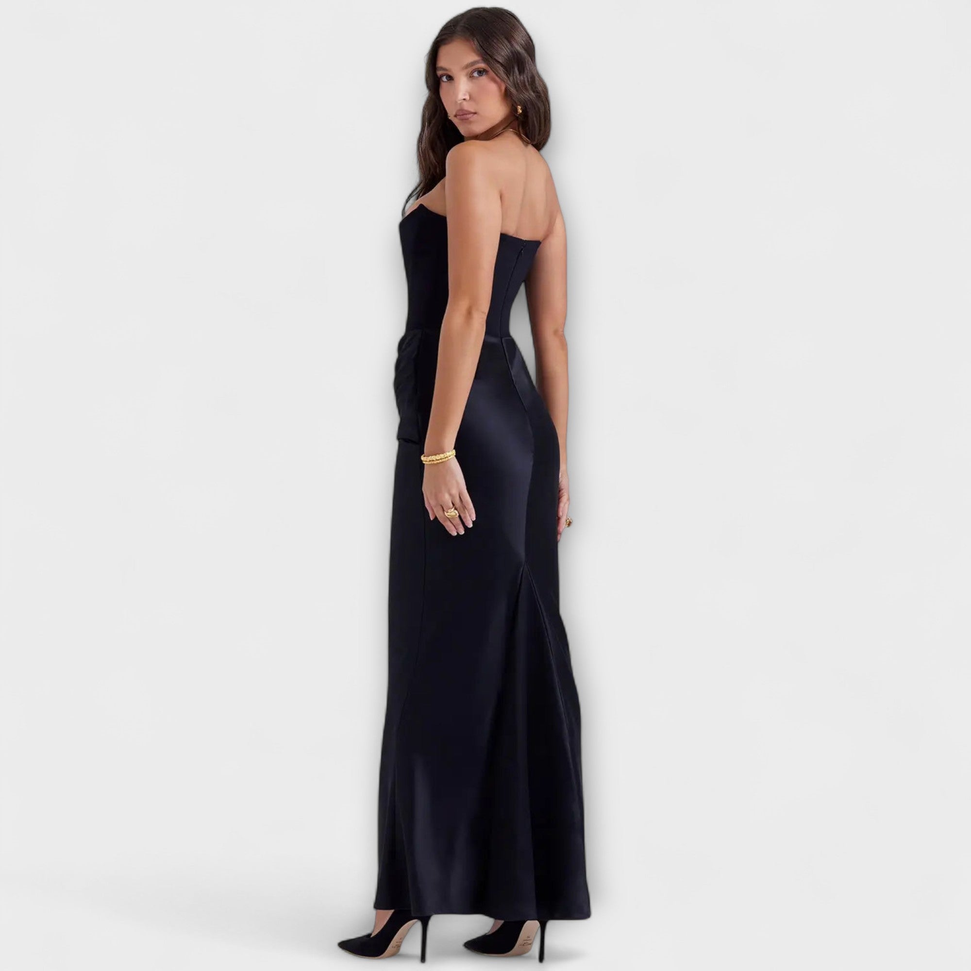 Abito Maxy in Satin Senza Spalline con Drappeggio