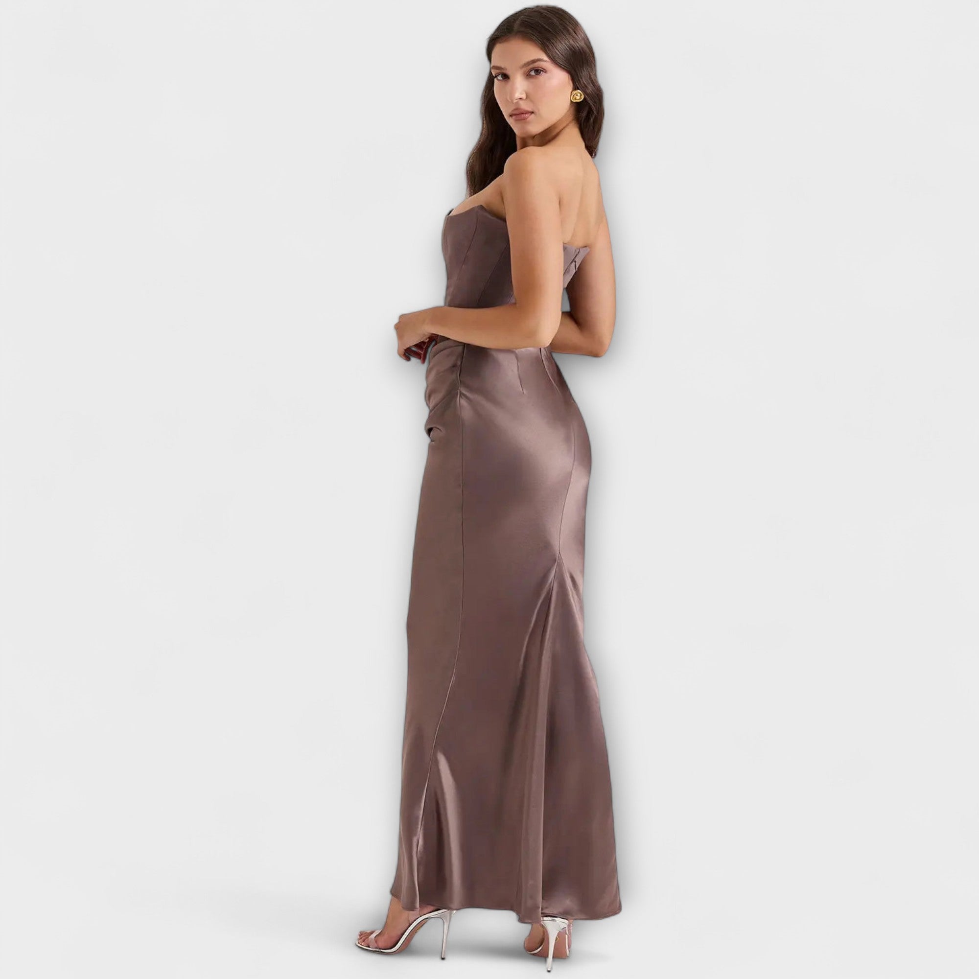 Abito Maxy in Satin Senza Spalline con Drappeggio